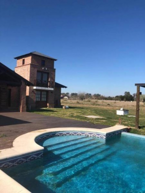 Casa de campo en club privado Benquerencia